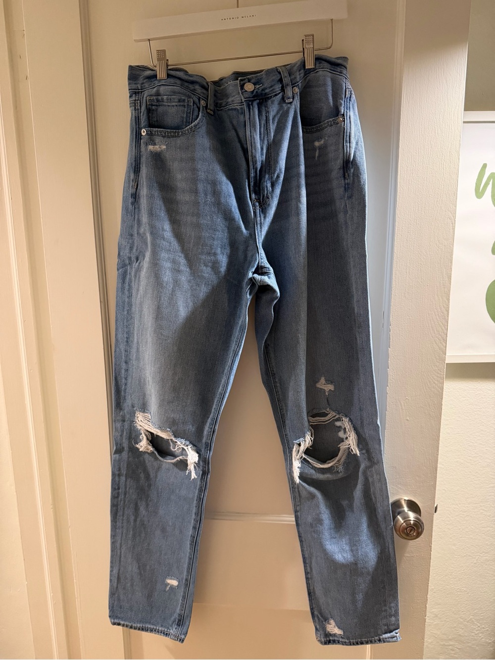 American Eagle Outfitters Light Blue Ripped Relaxed Jeans